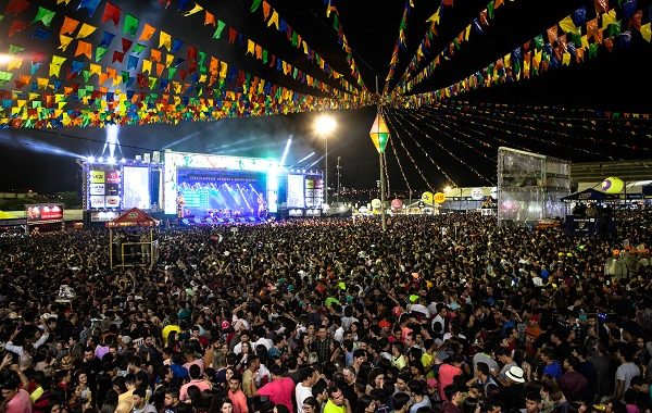 Artistas com cachês acima de R$ 700 mil podem ficar fora do São João de cidades da Bahia