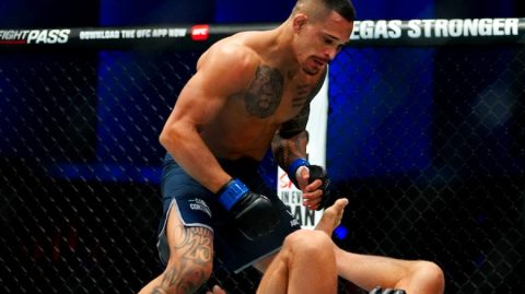 Brutal! Márcio Ticotô aplica nocaute relâmpago e estreia com o pé direito no UFC