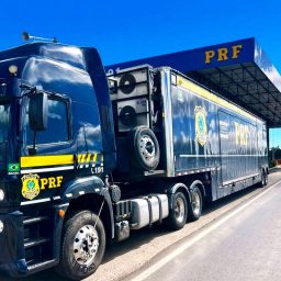 Carreta da PRF leva conscientização para cidades do interior da Bahia