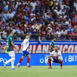 Com arbitragem polêmica, Bahia perde para o Palmeiras por 2 a 1 na Arena Fonte Nova