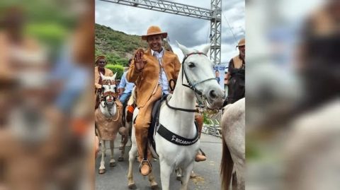 Com prefeitos e base aliada, Jerônimo testa força política em Milagres durante Festa dos Vaqueiros
