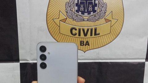 EM CAIRU, POLÍCIA CIVIL RECUPERA CELULARES FURTADOS E OS RESTITUI AOS PROPRIETÁRIOS