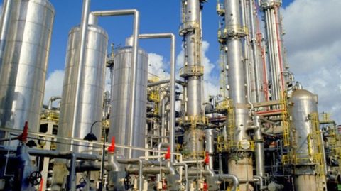 Faturamento da indústria cresce em fevereiro, mas acumula queda de 8,5% no bimestre