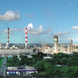 Indústria nacional avança 0,9% em fevereiro