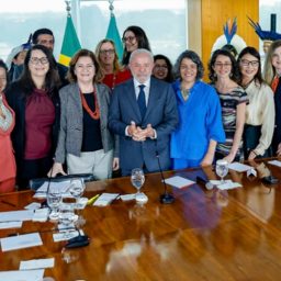 Lula sanciona leis e amplia medidas de combate à violência contra mulheres