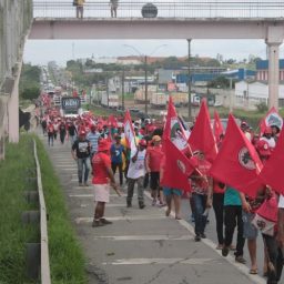 MST inicia marcha de 120 km entre Feira de Santana e Salvador