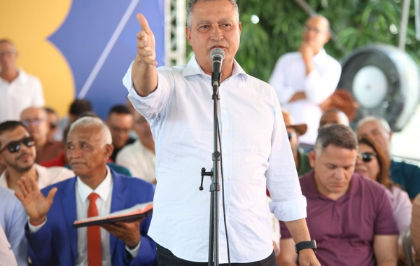 Rui diz que Lula pegou ‘país em frangalhos’ e exalta avanços no Brasil e na Bahia