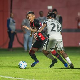 Vitória empata com o Corinthians no Barradão pelo Campeonato Brasileiro