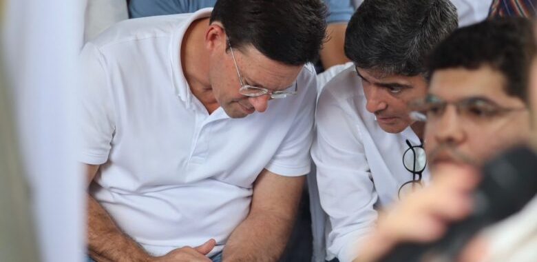 ACM Neto passa despercebido em festa de Santa Rita de Cássia e demonstra incômodo com recepção popular