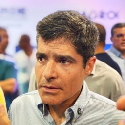 ACM Neto perde base e vê debandada de vereadores em Juazeiro para grupo de Jerônimo Rodrigues