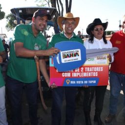 Governador entrega equipamentos agrícolas fortalece o desenvolvimento rural no interior