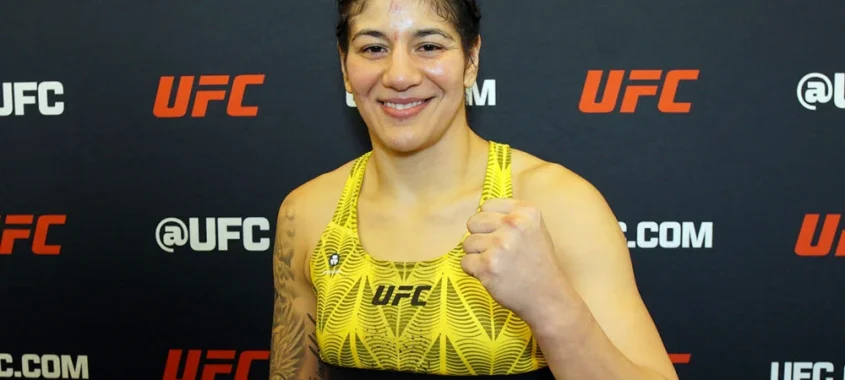 Há 10 anos no UFC, Ketlen Vieira reforça sonho pelo título após vitória: “Mereço muito”