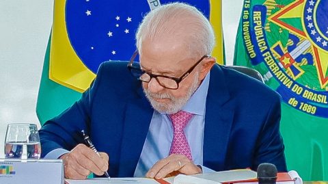 Lula sanciona lei que define percentual mínimo de cacau no chocolate