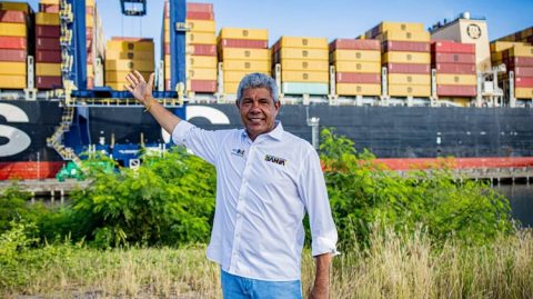 Navio com peças da obra da Ponte Salvador-Itaparica chega ao Porto de Salvador
