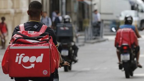 Nova lei em Salvador obriga Uber, iFood e 99 a terem SAC 24 horas