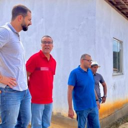 Ibirataia: Prefeito Sandro Futuca realiza visita técnica às 61 Casas Populares