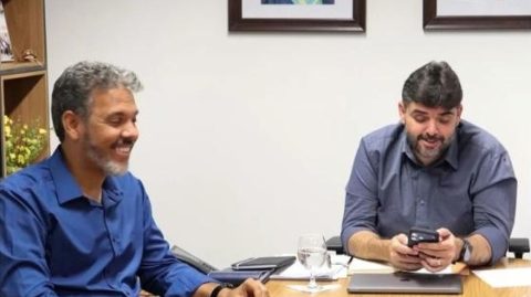 Rafa de Hildécio leva demandas estratégicas do Baixo Sul em reunião com o secretário da SERIN, Adolpho Loyola