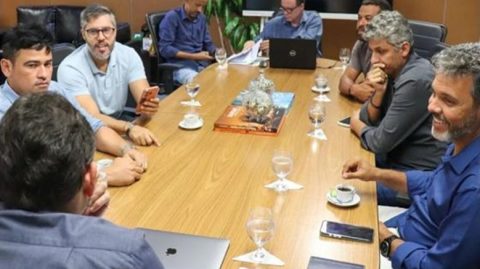 Rafa de Hildécio leva demandas estratégicas do Baixo Sul em reunião com o secretário da SERIN, Adolpho Loyola