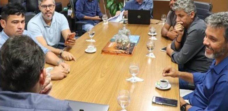 Rafa de Hildécio leva demandas estratégicas do Baixo Sul em reunião com o secretário da SERIN, Adolpho Loyola