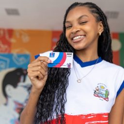 Rede estadual mobiliza escolas para Dia D de entrega dos cartões do Bolsa Presença, na Bahia