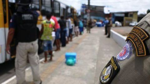 Roubos a ônibus na Bahia desabam 35% e março registra menor índice desde 2009