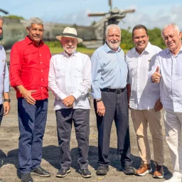 Superchapa de governadores recebe Lula em Salvador para dia de agenda